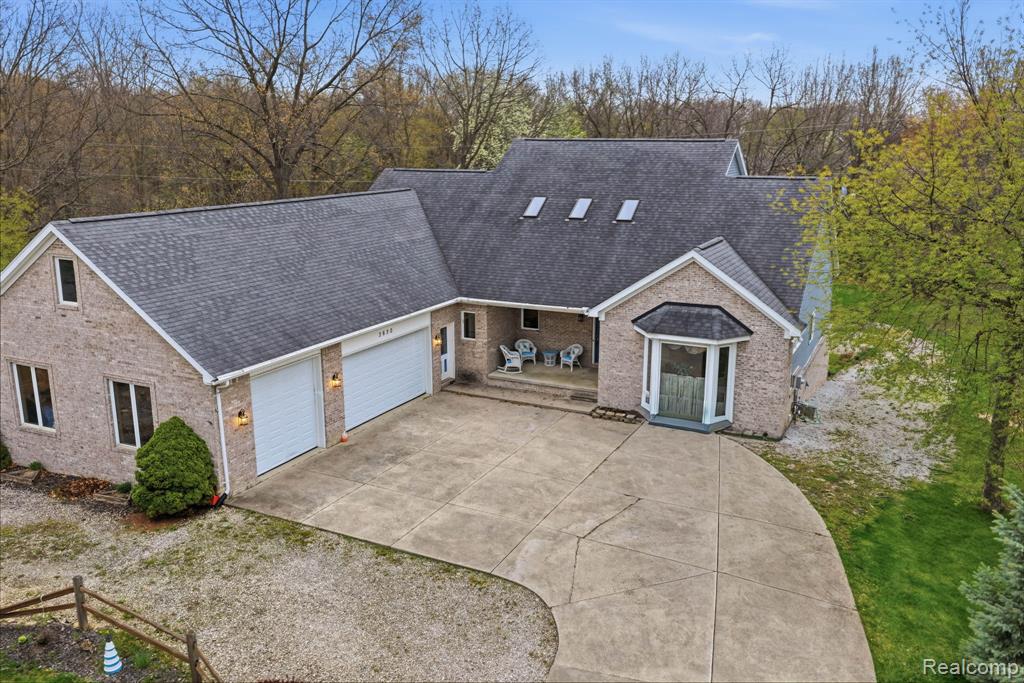 3630 S Shimmons Circle, Auburn Hills, MI 48326 — Photo 4