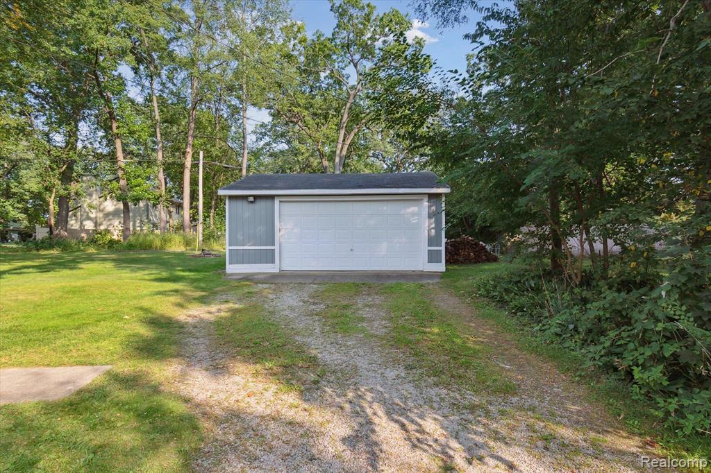 550 ROSELANE Drive, Howell, MI 48843 — Photo 40