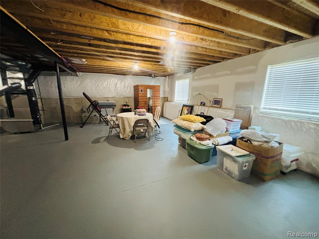 8215 Carston Lane Lane, Green Oak, MI 48116 — Photo 35