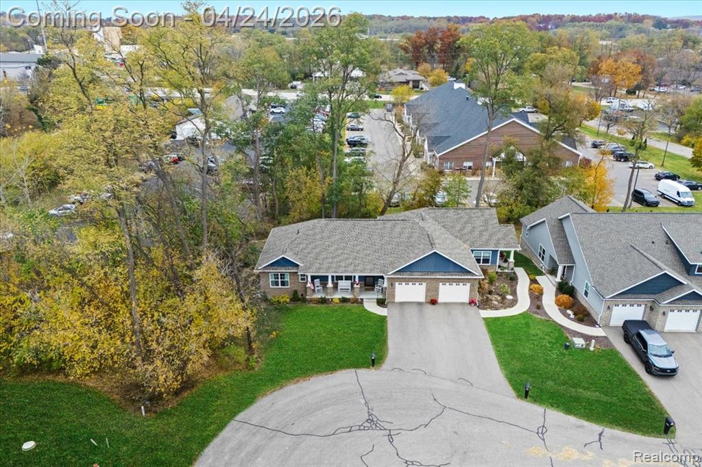 5860 Scenic Bluff Drive, Brighton, MI 48116 — Photo 24