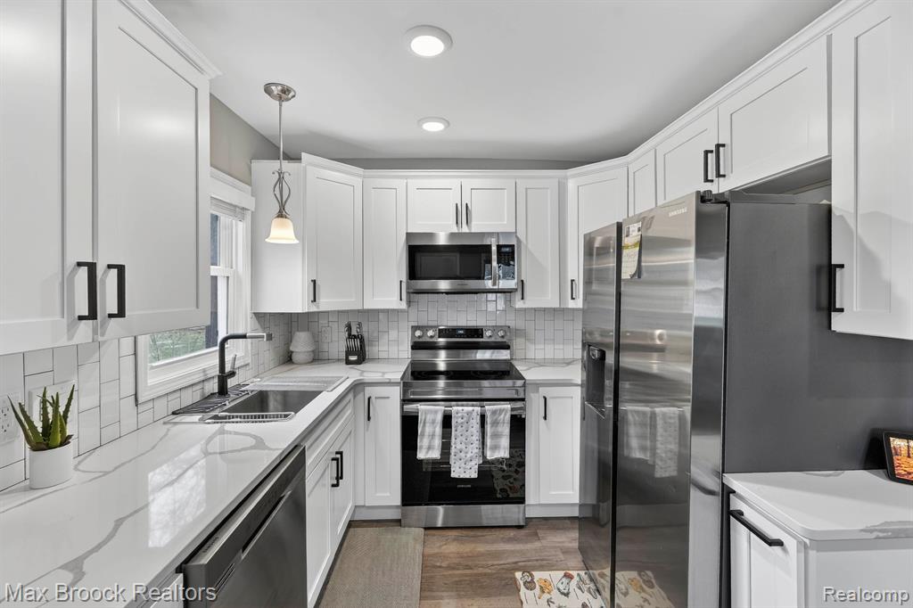 21631 Tulane Avenue, Farmington, MI 48336 — Photo 10