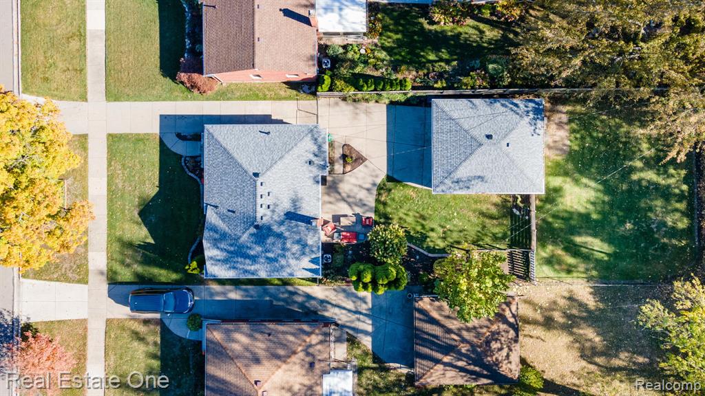 421 W Sunnybrook Drive, Royal Oak, MI 48073 — Photo 39