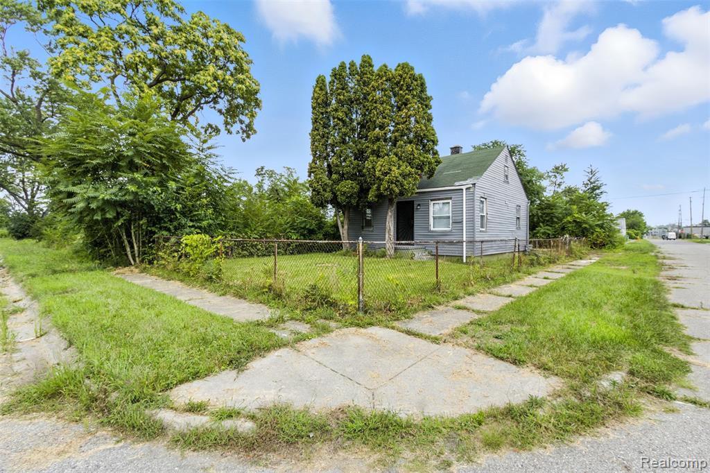 13500 Heyden Street, Detroit, MI 48223 — Photo 2
