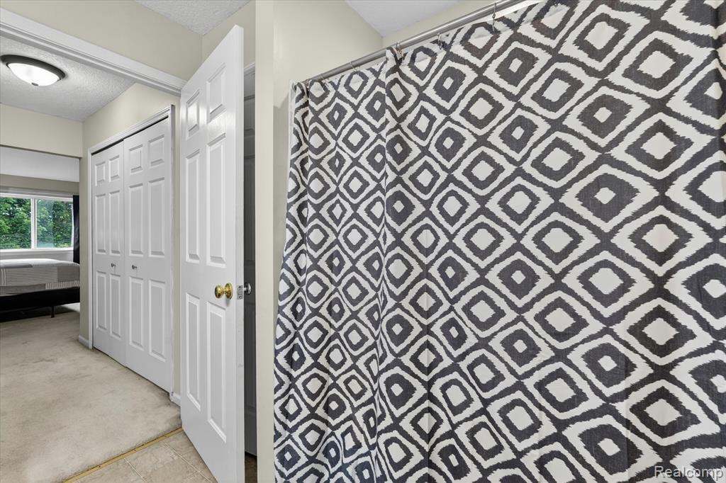 456 Lilly View Court, Howell, MI 48843 — Photo 28