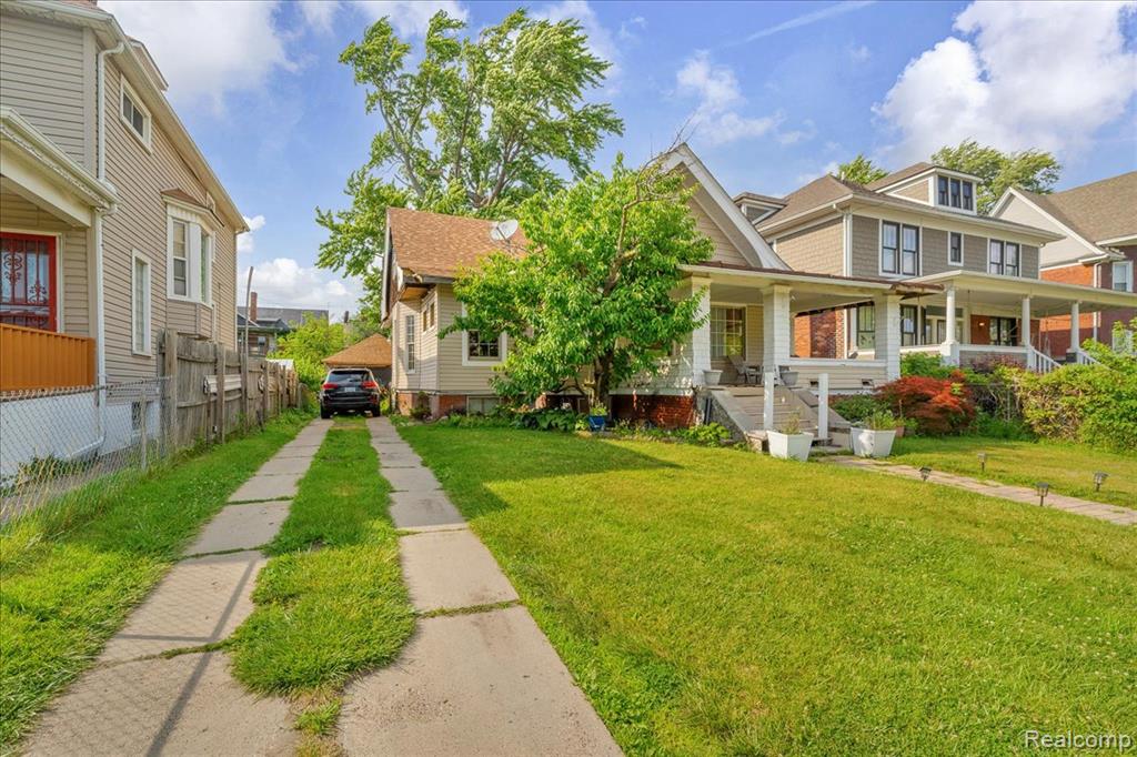 740 Pingree Street, Detroit, MI 48202 — Photo 2