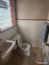 8701 Pembroke Avenue, Detroit, MI 48221 — Photo 7