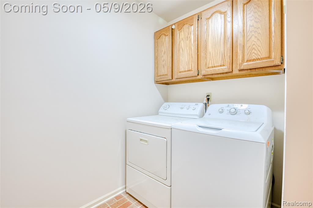 27966 Trailwood Court, Farmington, MI 48331 — Photo 25