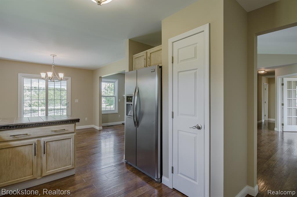 4289 Covey Lane, Grand Blanc, MI 48439 — Photo 23