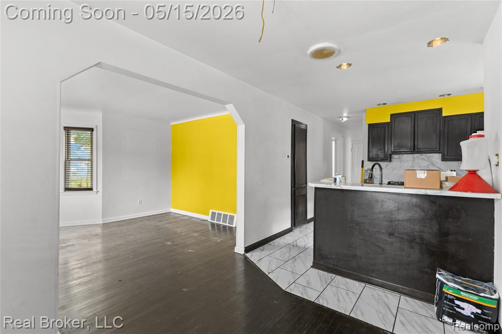 17486 Maine Street, Hamtramck, MI 48212 — Photo 12