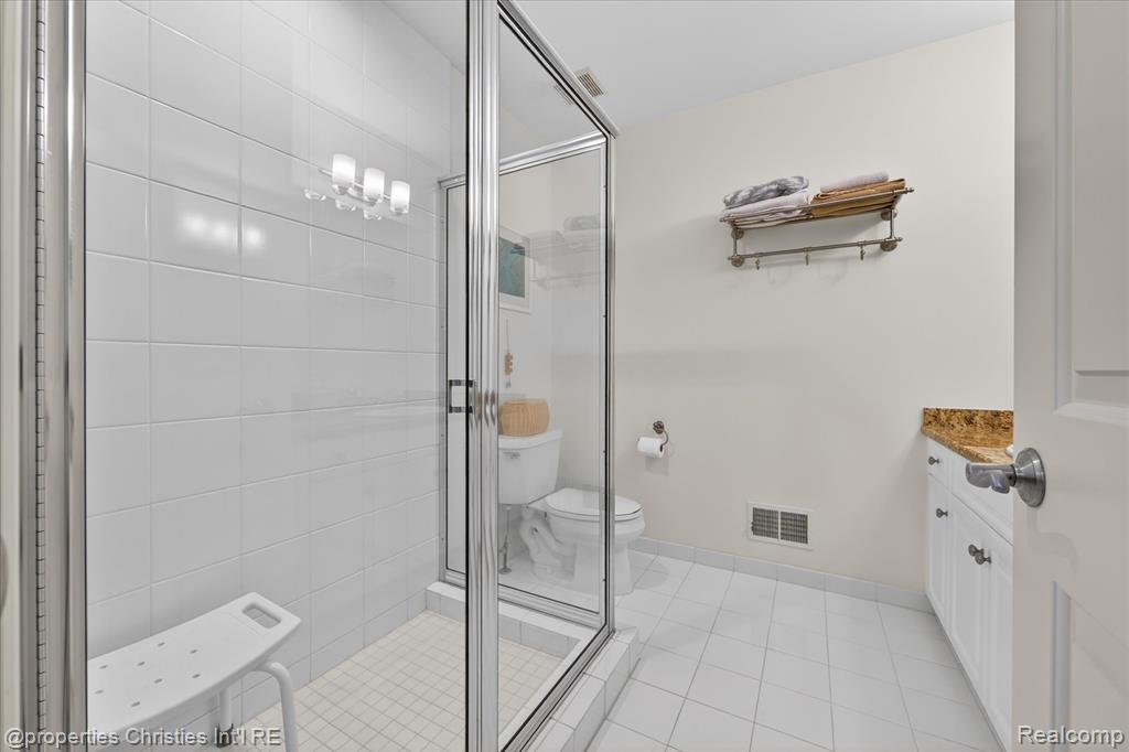 15639 Merion Court, Northville, MI 48168 — Photo 42