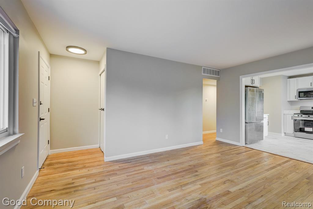 550 Roth Boulevard, Clawson, MI — Photo 9