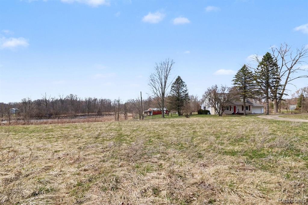4837 Mack Road, Howell, MI 48855 — Photo 28