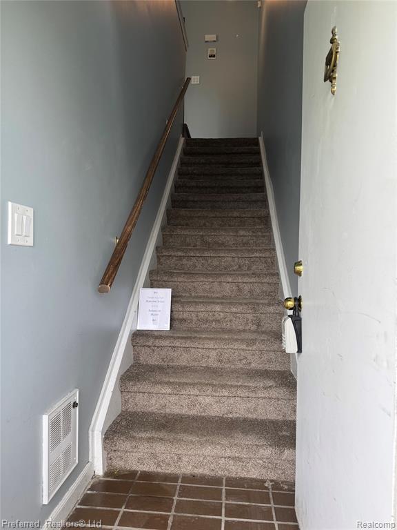 706 Sunset Lane, 63, Saint Clair Shores, MI 48082 — Photo 17