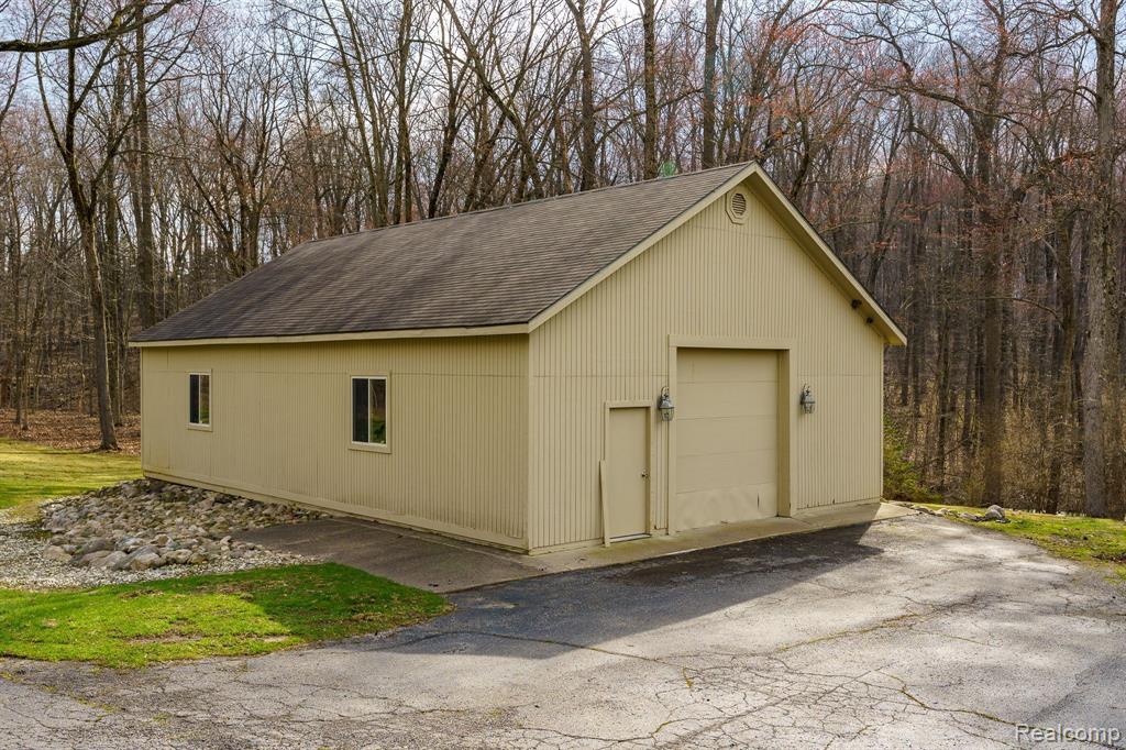 545 JUDI ANN Lane, Holly, MI 48442 — Photo 34