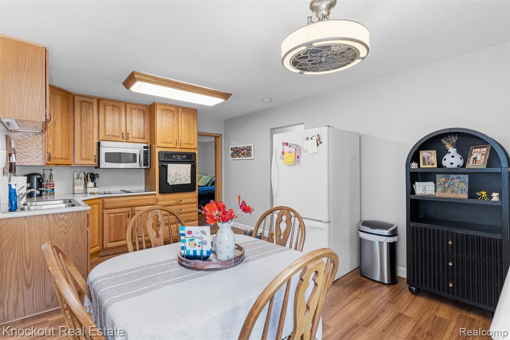 705 Burns Street, Essexville, MI 48732 — Photo 10