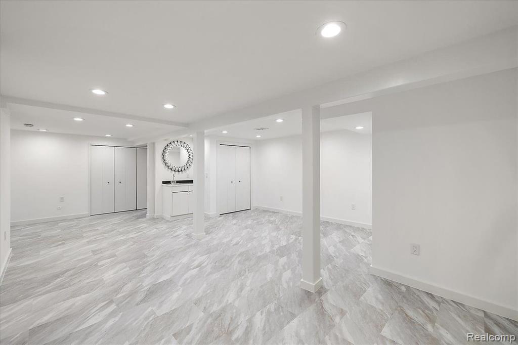 1570 S HILL Boulevard, Bloomfield Hills, MI 48304 — Photo 30