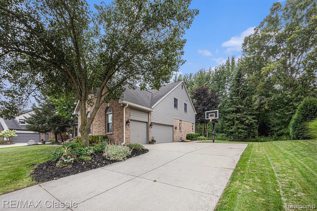 45483 Addington Lane, Novi, MI — Photo 3