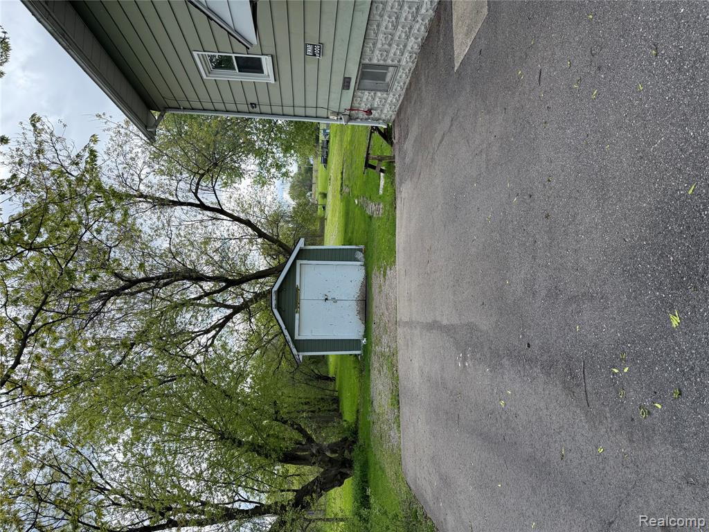1468 Eggleston Avenue, Flint, MI 48532 — Photo 2
