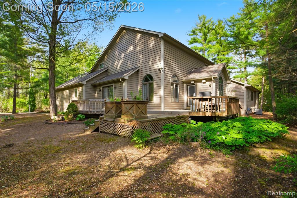 6432 Pinebrook Lane, Burton, MI 48509 — Photo 46