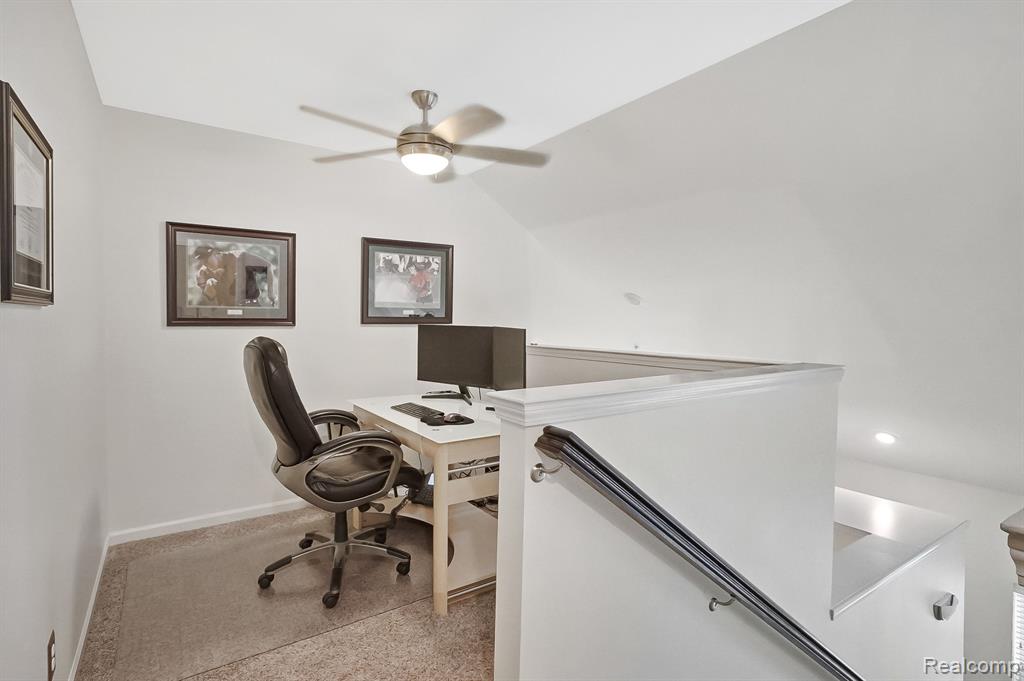 611 VILLAGE Lane, Milford, MI 48381 — Photo 13