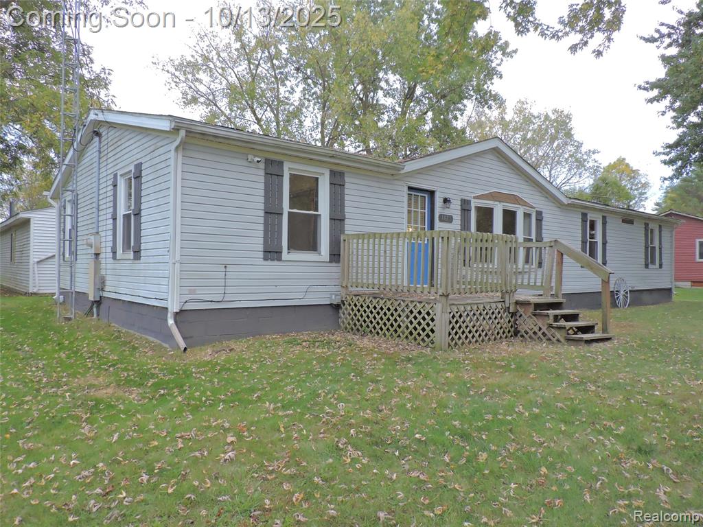 1475 S Nichols Road, Swartz Creek, MI 48473 — front exterior