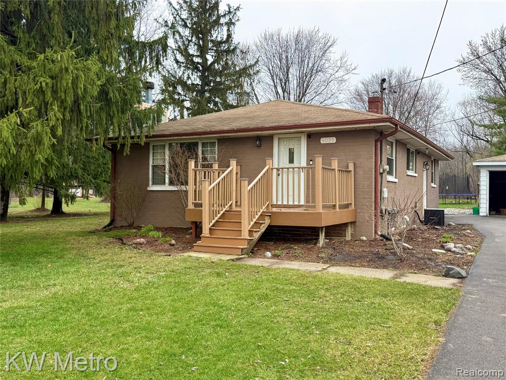 2780 Naples Court, Lapeer, MI, 48446