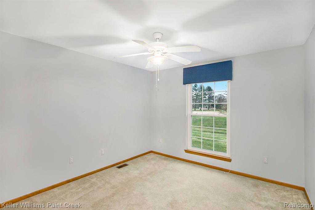 48630 SUTTON BAY, Utica, MI 48315 — Photo 12