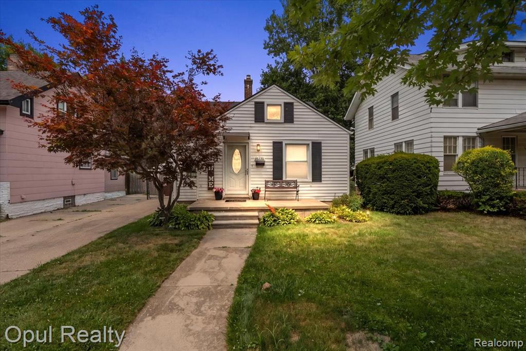 35620 Chestnut Street, Wayne, MI 48184