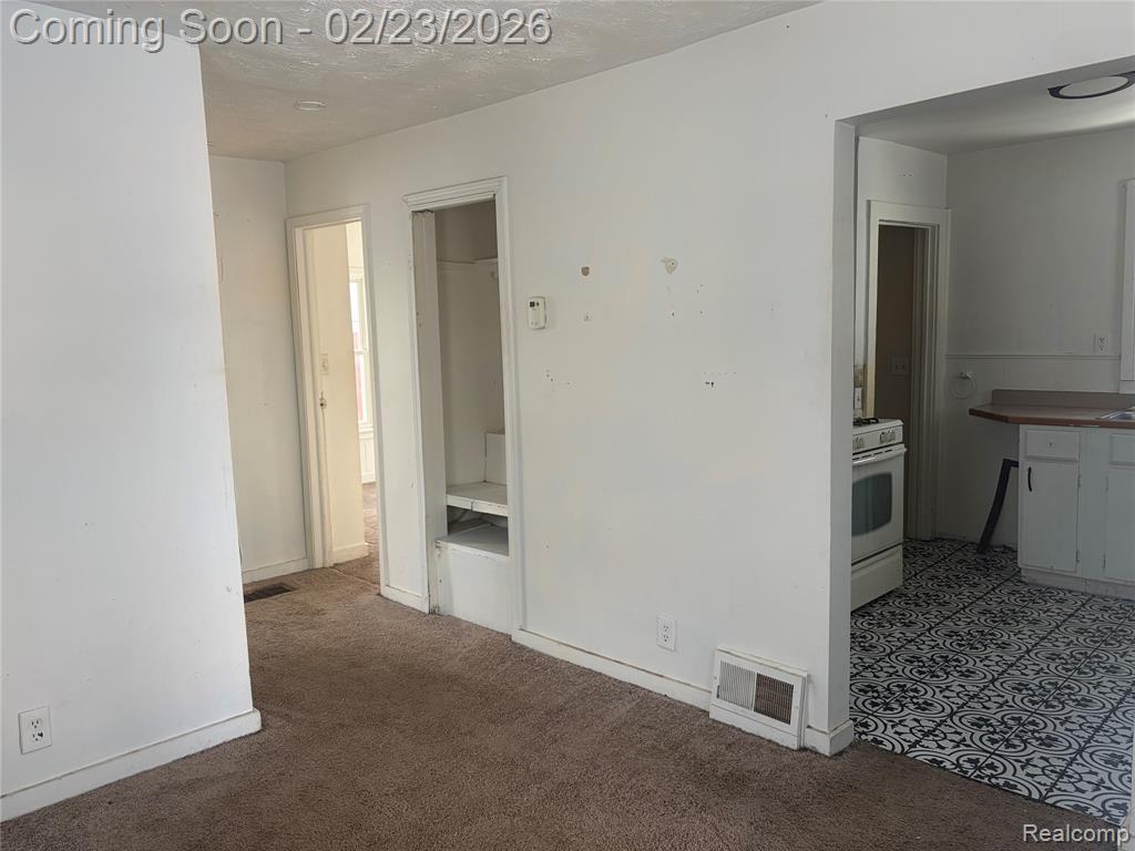 95 W Beverly Avenue, Pontiac, MI 48340 — Photo 3
