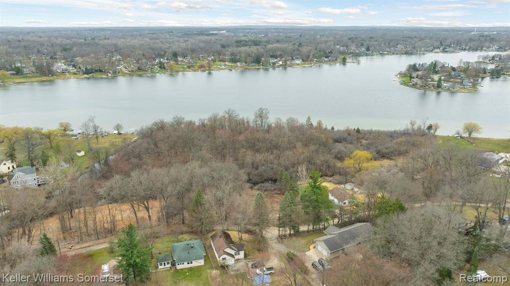 000 Lakeview Drive, White Lake, MI, 00000