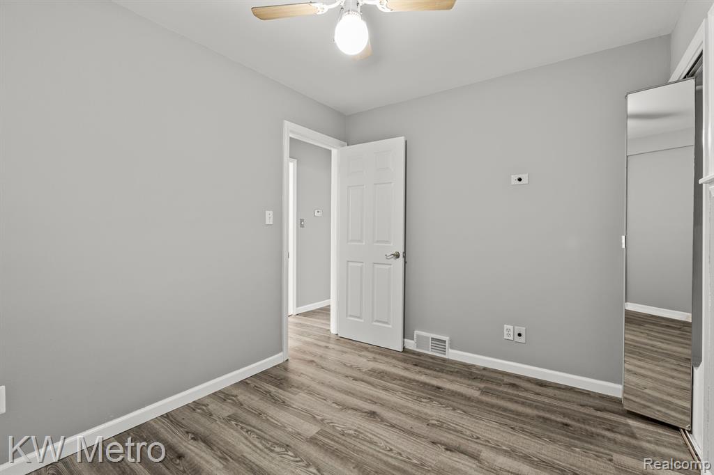 9226 GRANDVILLE Avenue, Detroit, MI 48228 — Photo 17
