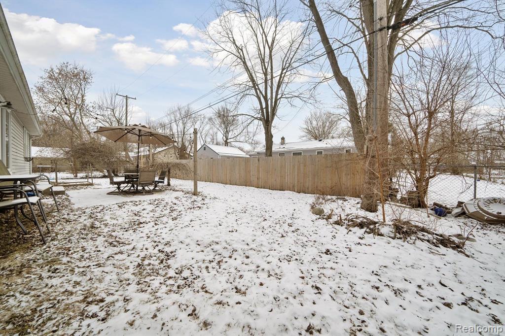 248 Beachway Street, Whitmore Lake, MI 48189 — Photo 31