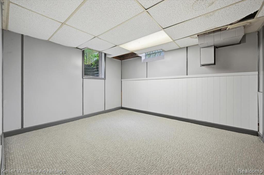52433 Ihla Street, Utica, MI 48316 — Photo 24