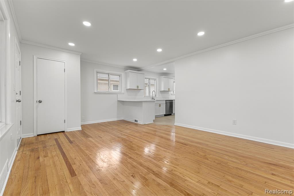 462 Clair Street, Garden City, MI — Photo 5