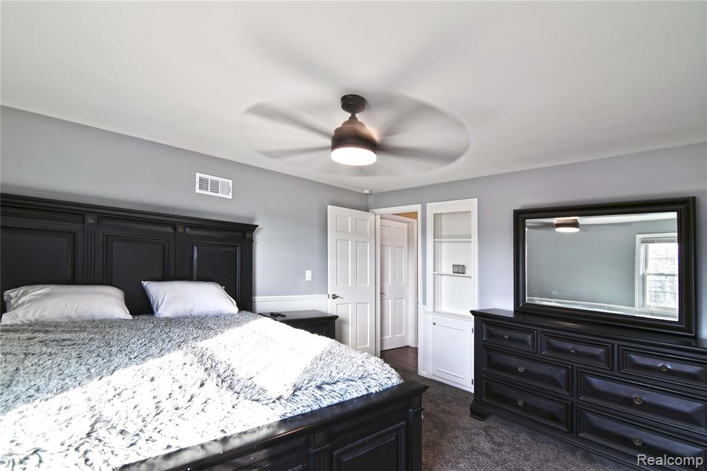 9693 BURNING TREE Drive, Grand Blanc, MI 48439 — Photo 36