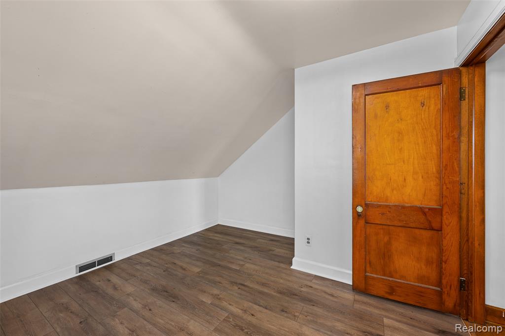 1629 E Elza Avenue, Hazel Park, MI 48030 — Photo 31
