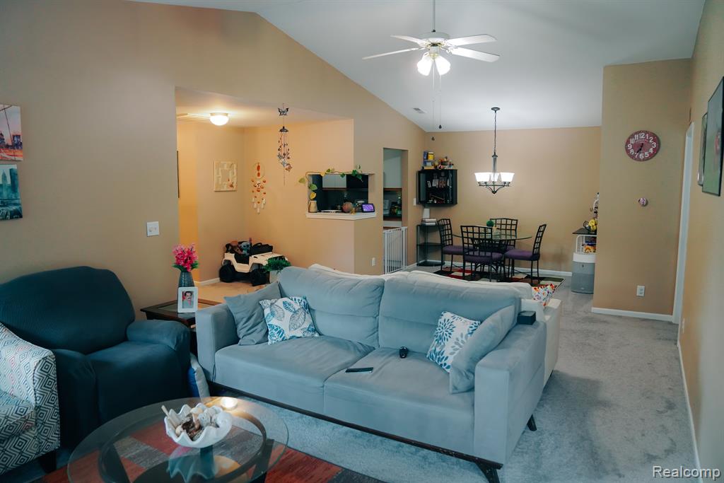 44840 MARIGOLD Drive, Sterling Heights, MI 48314 — Photo 10