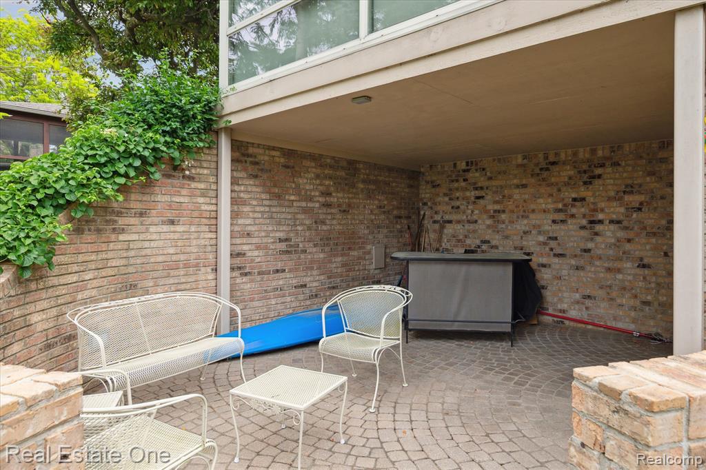 5161 Ledgewood Drive, Commerce Twp, MI 48382 — Photo 52