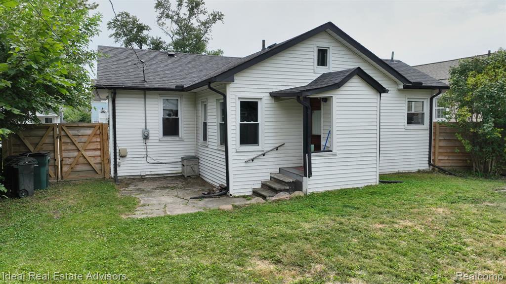 535 E Saratoga Street, Fenton, MI 48220 — Photo 6