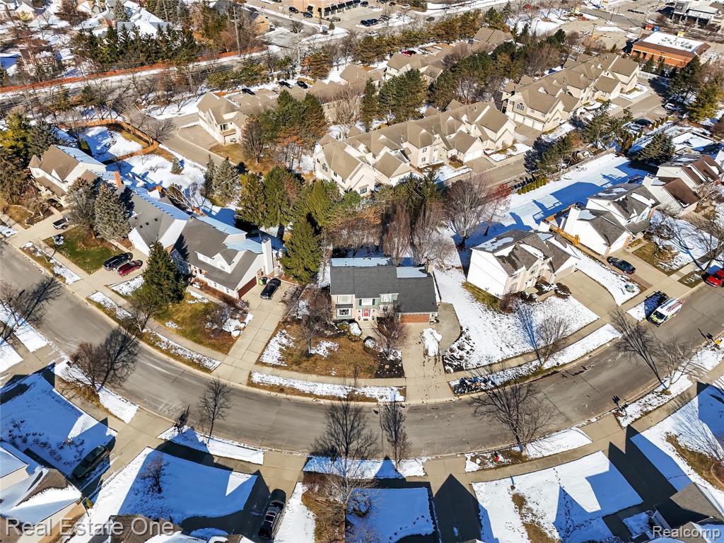 564 Dorchester Way, Milford, MI 48381 — Photo 60