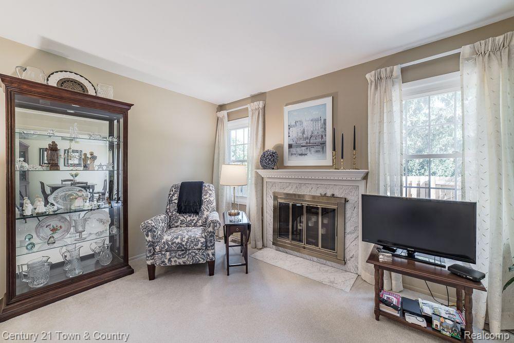 5395 BREEZE HILL, Troy, MI 48098 — Photo 6