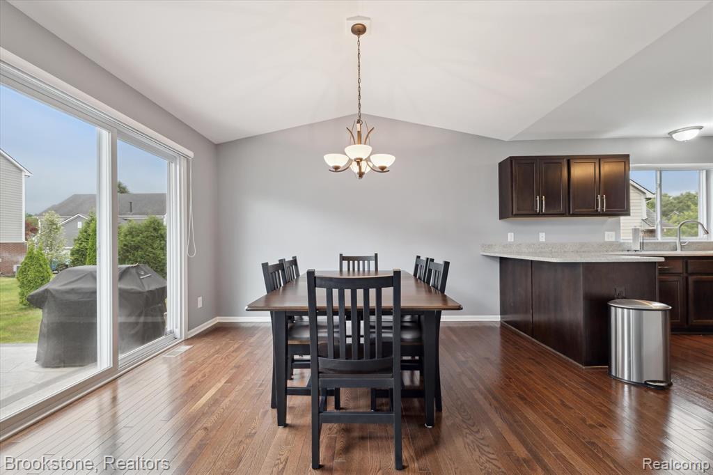 7422 S Village Drive, Clarkston, MI — Photo 14