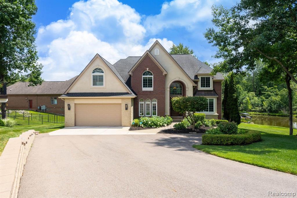 4425 ISLAND VIEW Drive, Waterford, MI 48328 — Photo 2