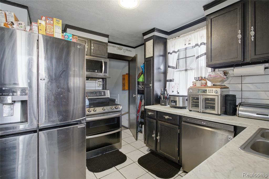15400 Cruse Street, Detroit, MI 48227 — Photo 10