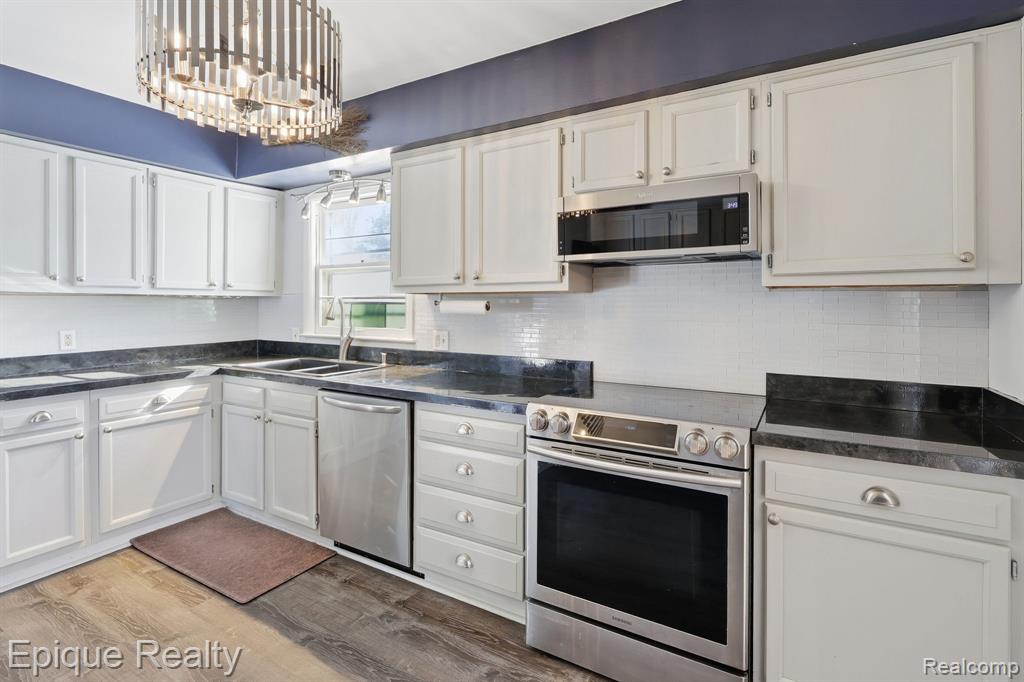 4448 Greenwood Drive, Okemos, MI 48864 — Photo 11