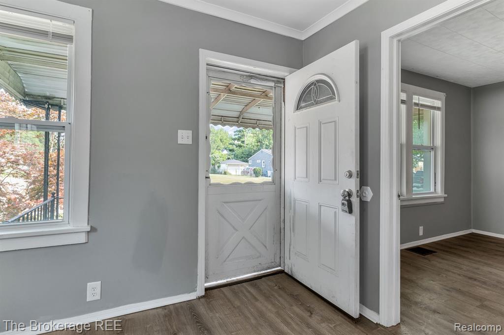 467 W MAXLOW Avenue, Hazel Park, MI 48030 — Photo 3