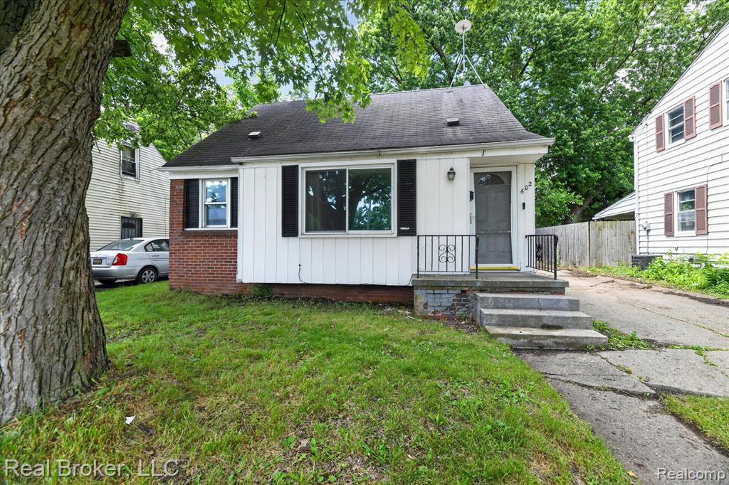 602 S Meade Street, Flint, MI 48503 — Photo 6