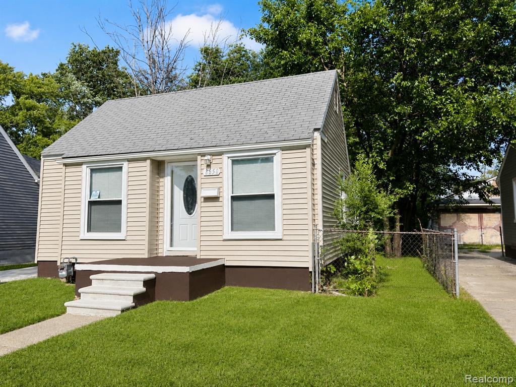 8650 Auburn Street, Detroit, MI 48228 — Photo 2