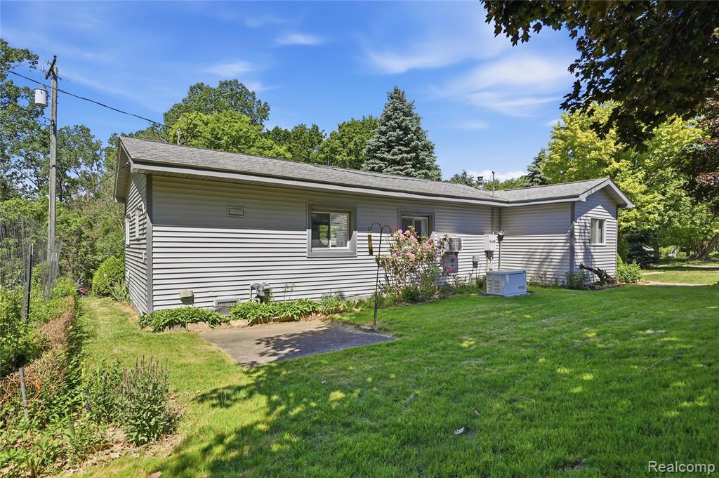 3700 Sylvester Drive, Dryden, MI 48428 — Photo 27