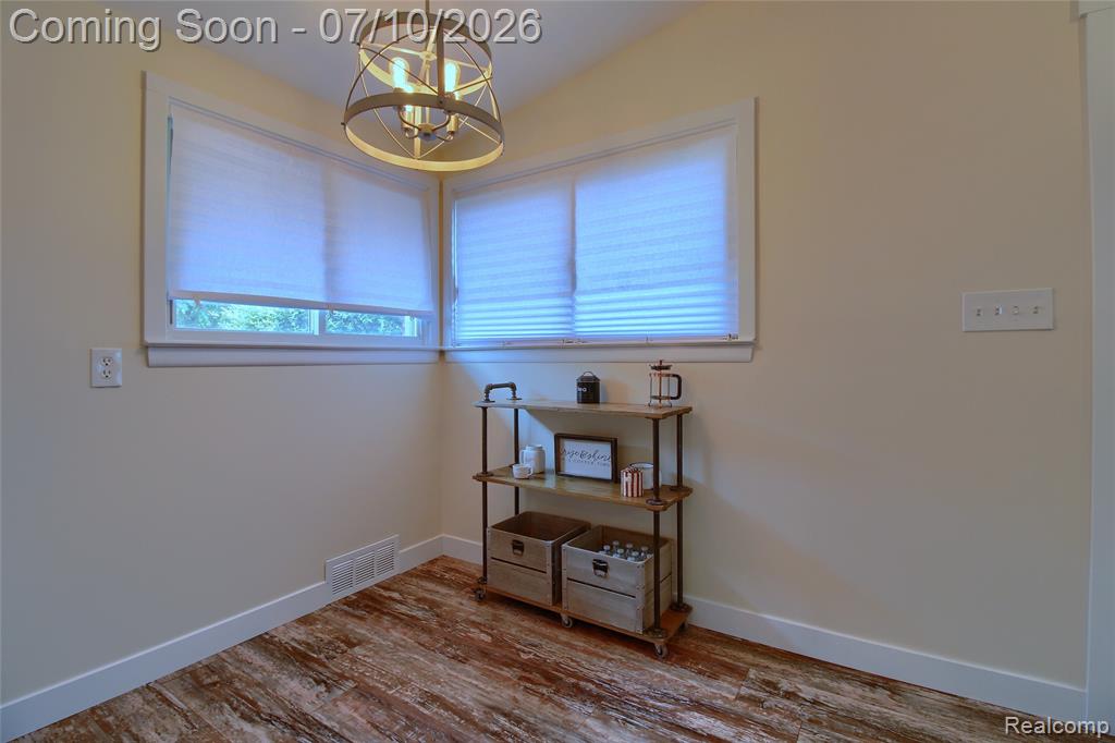 8134 Melvin Avenue, Westland, MI — Photo 9